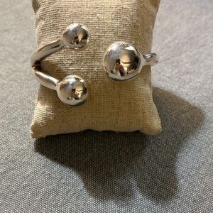 NWT - UNOde50 Modern Silver Women's Bracelet